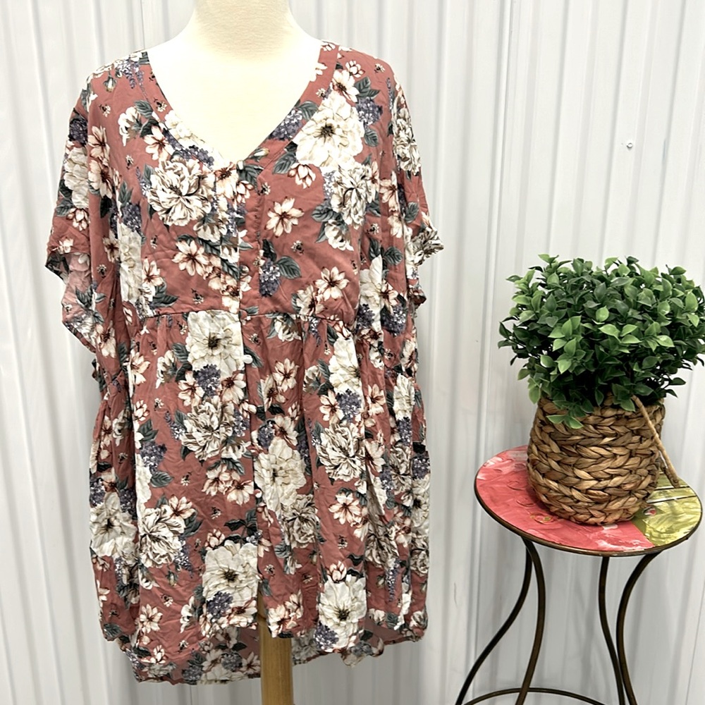 NWT two Torrid short sleeved floral blouses - Picture 2 of 15